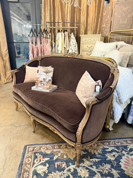 VINTAGE FRENCH SOFA IN NEW UPHOLSTERY 67L 24D 41T IN STORE PICK UP ONLY