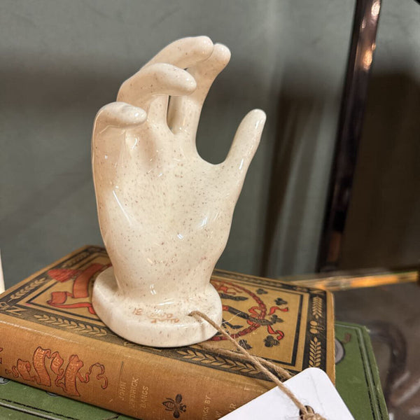 Wall Mount Ceramic Open Hand W2151