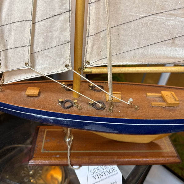 Model Ship 24" x 17" W1852