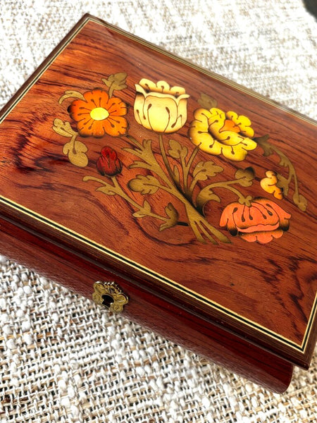 Notturno Intarsia Italy Wooden Inlay Music Box Edelweiss