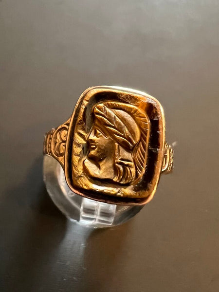 @1920's 10K, carved tiger eye ring, etched band, sizeable