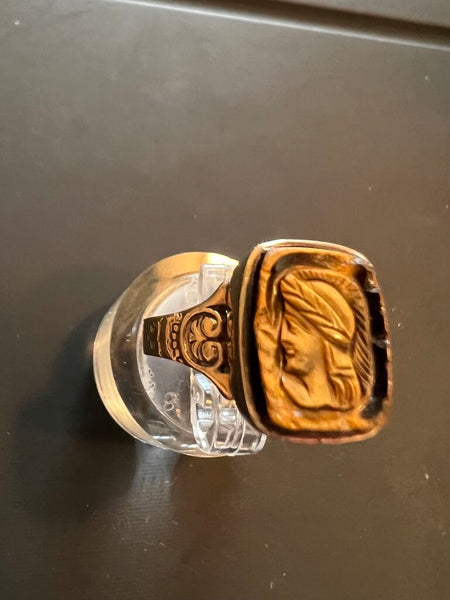 @1920's 10K, carved tiger eye ring, etched band, sizeable