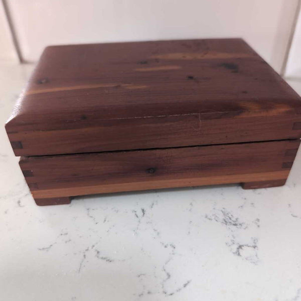 Small Vintage Cedar Lidded Box 4x5
