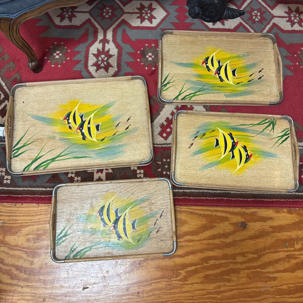 Set of 4 Painted Fish Trays W2199