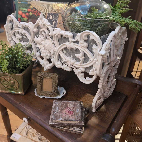 Antique Victorian Iron Planter with Grapevine Motif and original tin liner 20.5x14x8D