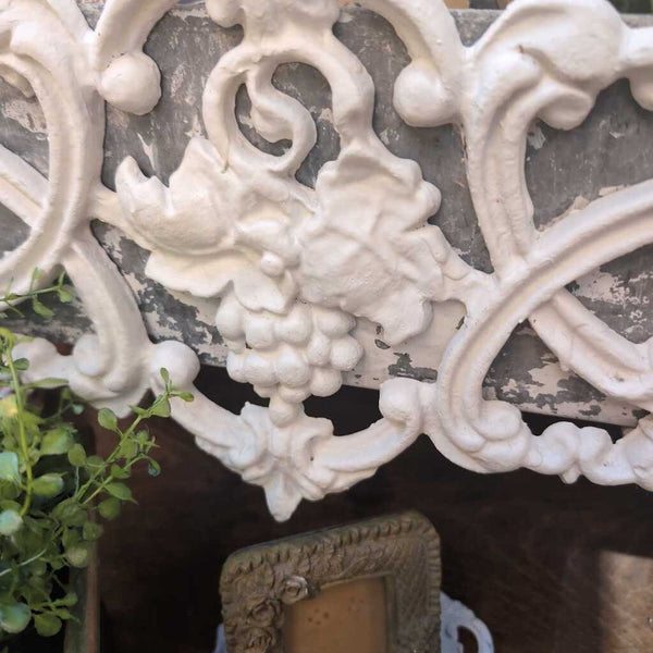 Antique Victorian Iron Planter with Grapevine Motif and original tin liner 20.5x14x8D