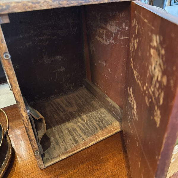 Primitive wood box with leather strap 10x10x13T