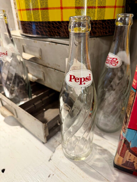 JFV ~ Vintage 1965 Pepsi-Cola pop battle