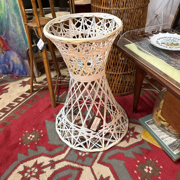 Painted White Spun Fiberglass Stand 20" Tall As Found Pick Up Only W2223