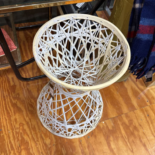 Painted White Spun Fiberglass Plant Stand 20" Tall W2227 Pick Up Only