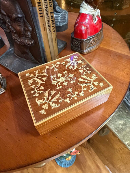 Vintage Reuge inlaid wooden music box