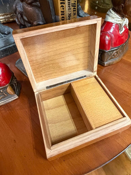 Vintage Reuge inlaid wooden music box