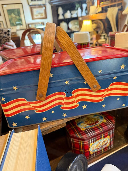 Vintage Golden Cookies Watertown, Mass Red White Blue tin with wood handles excellent condition