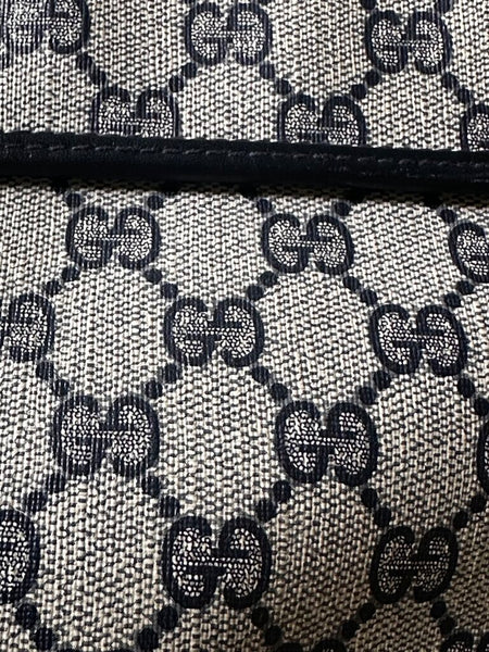 Authentic GUCCI GG Supreme Shoulder Bag Navy FIRM