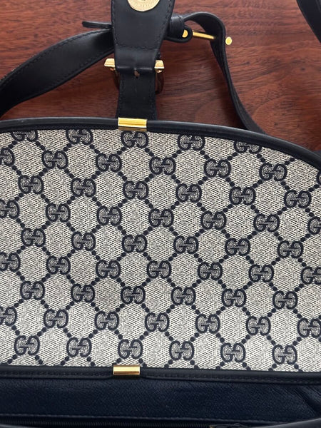 Authentic GUCCI GG Supreme Shoulder Bag Navy FIRM