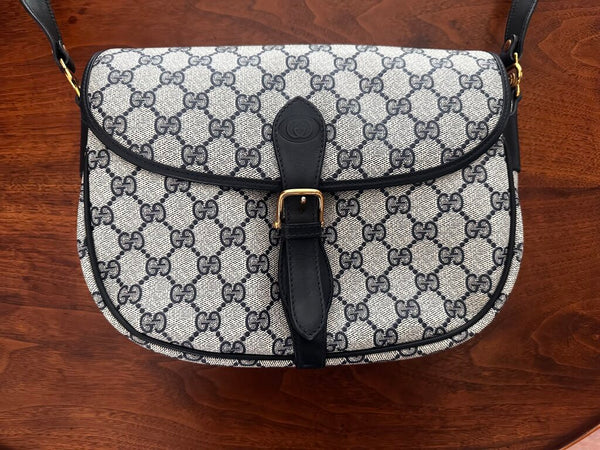 Authentic GUCCI GG Supreme Shoulder Bag Navy FIRM