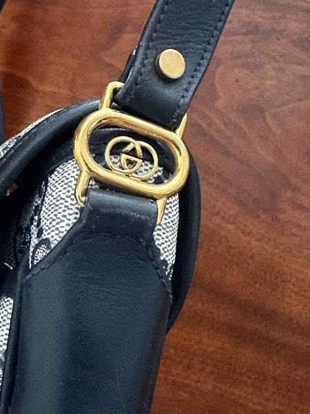 Authentic GUCCI GG Supreme Shoulder Bag Navy FIRM
