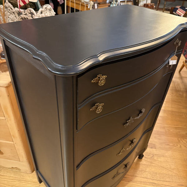 Bassett dresser painted original hardware 32 w x 16 d x 42" IN STORE PICK UP ONLY
