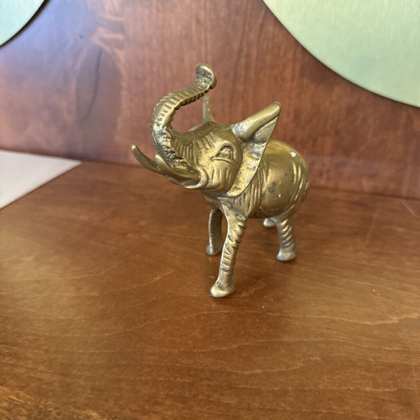 Brass elephant 4.5" h x 5.5" w