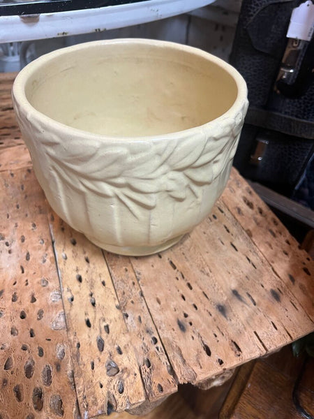 Vintage Pottery Plant Pot~ 8" w x 7" t