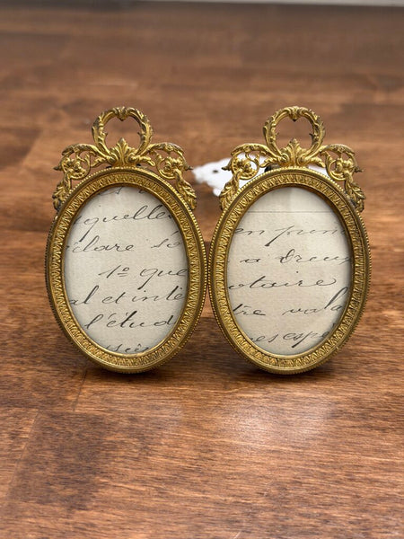 2249 Antique French Double Oval Bronze Frame w/ Wreath Detail