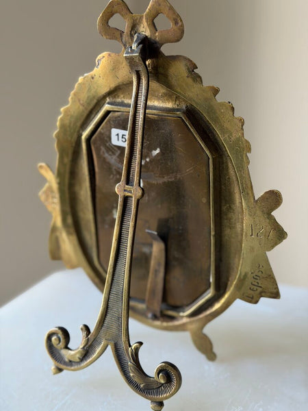 1597 Antique Oval Brass Bow Frame