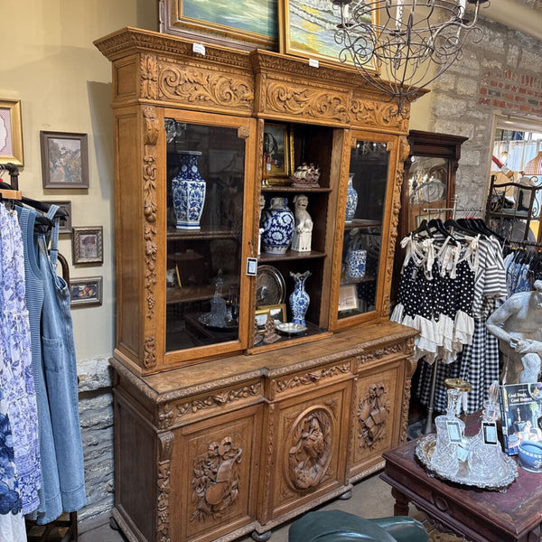 FRENCH LIBARY CABINET 72L 21.5D 94T AS FOUND IN STORE PICK UP ONLY HAS A MIDDLE DOOR, GLASS NEEDS REPLACED