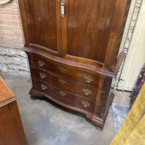HENREDON ARMOIRE ONE PICE 79T 40W 19D IN STORE PICK UP ONLY