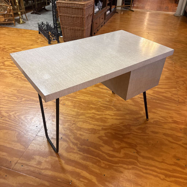 MID CENTRY DESK AS FOUND 22D 40L 28T