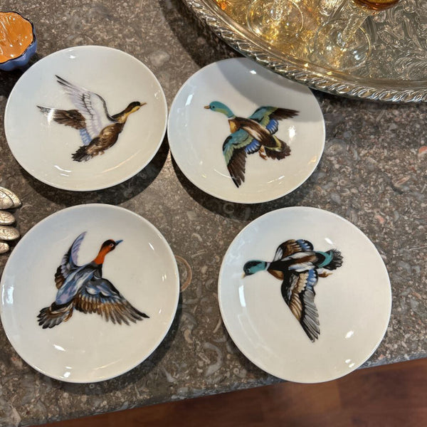 SET OF 4 DUCKS/GEESE WALL HANGINGS