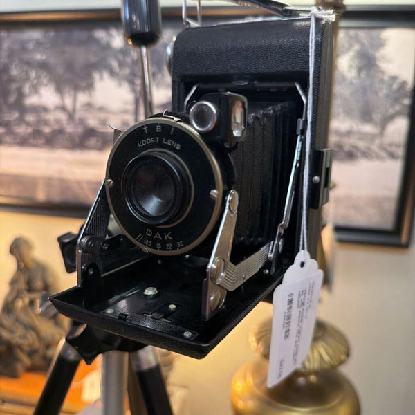 Vintage Kodak Vigilant Junior Six-20, with papers, box and cable release