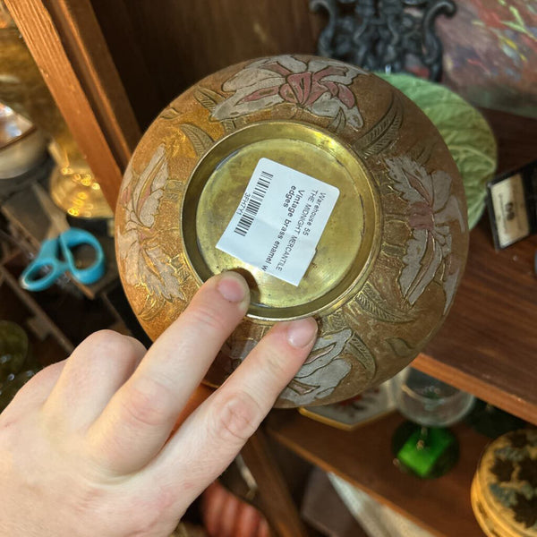 Vintage brass enamel w scalloped edges
