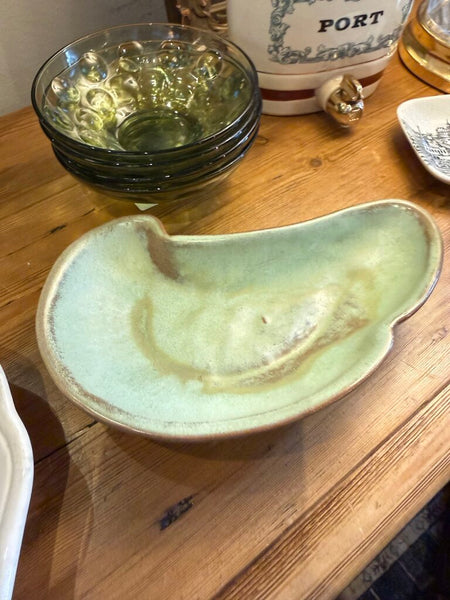Frankoma Crescent dish no.243