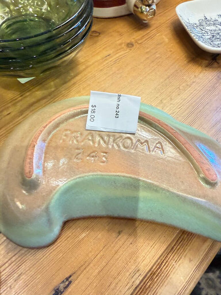 Frankoma Crescent dish no.243