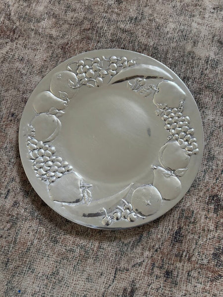 Wilton Armetale Round Fruit Plate, Made in USA, 13"