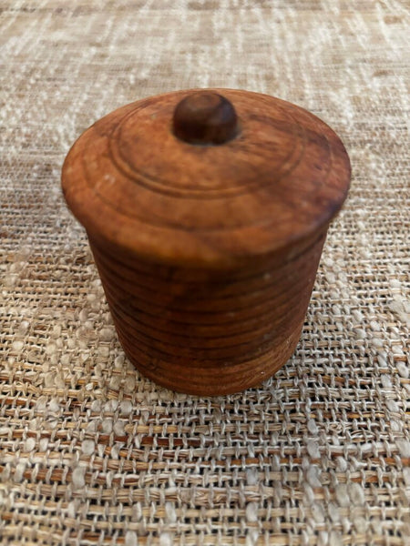 Vtg Small Wood Lidded Box