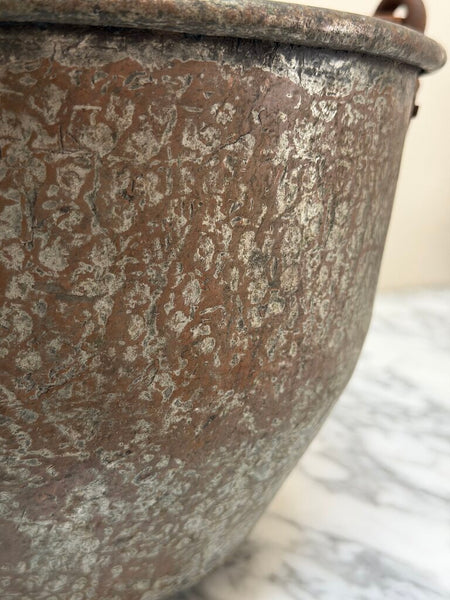 0202 Antique Cauldron