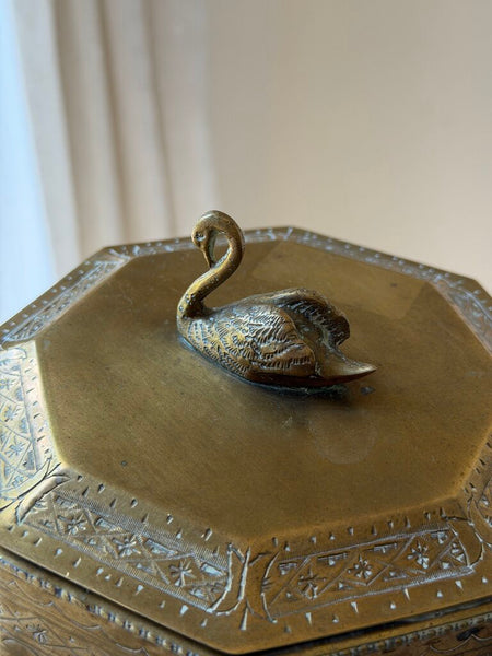 1780 Authentic Mottahedeh Vintage Brass Swan Box