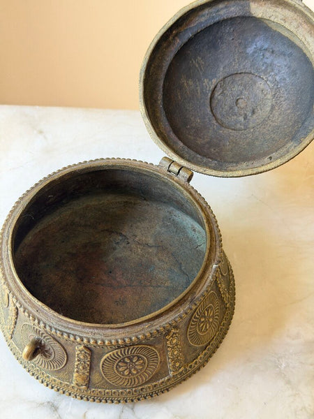1886 Ornate Brass Hinged Box