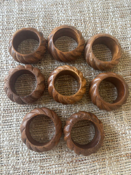 Set of 8 Vtg Spiral Cut Wooden Napkin Rings