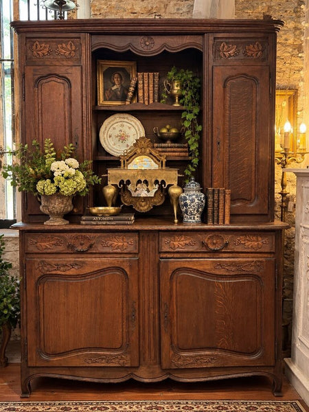 French Provincial Louis XV style Solid carved oak Buffet Hutch w/ KEY