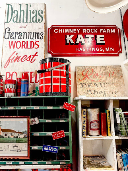 JFV ~ Vintage Chippy wood Beauty Shoppe Sign