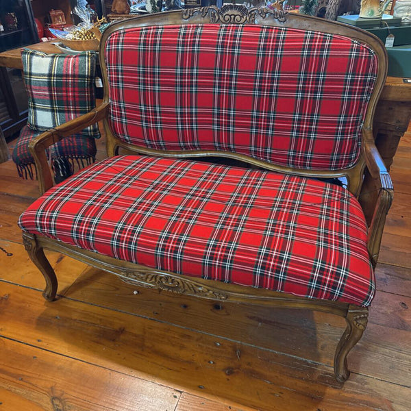 Plaid Settee 46L 24D 39H IN STORE PICKUP ONLY
