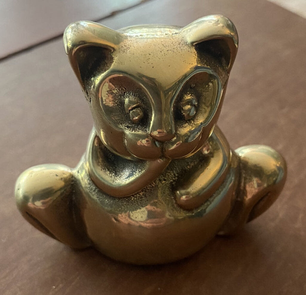 Brass Sly Cat W0968