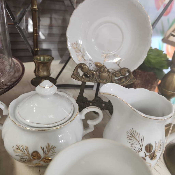 Tea Set - Antique Royal Carlon - Creamer, Sugar, 4 Cups/Saucers