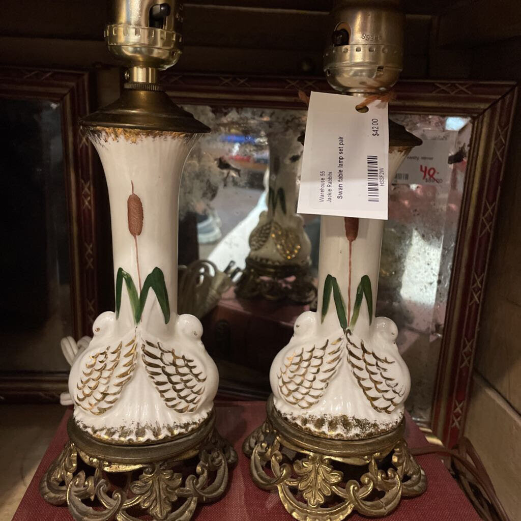 Swan table lamp set pair