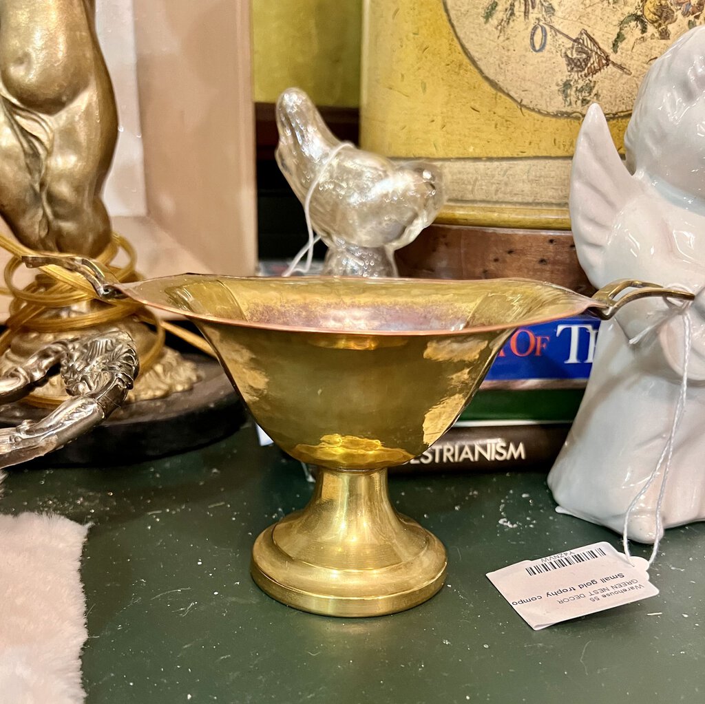 Small gold trophy compote