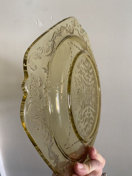 Yellow Glass Plate W1276