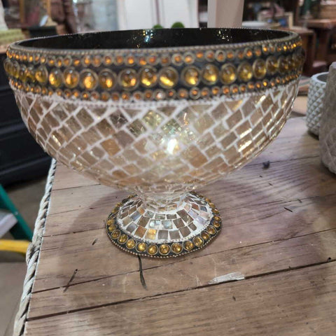 Pretty Decorative Mm mosaic. Glass Pedestal Bowl 9 inches diameter