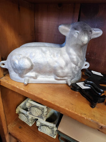 Lamb cake mold